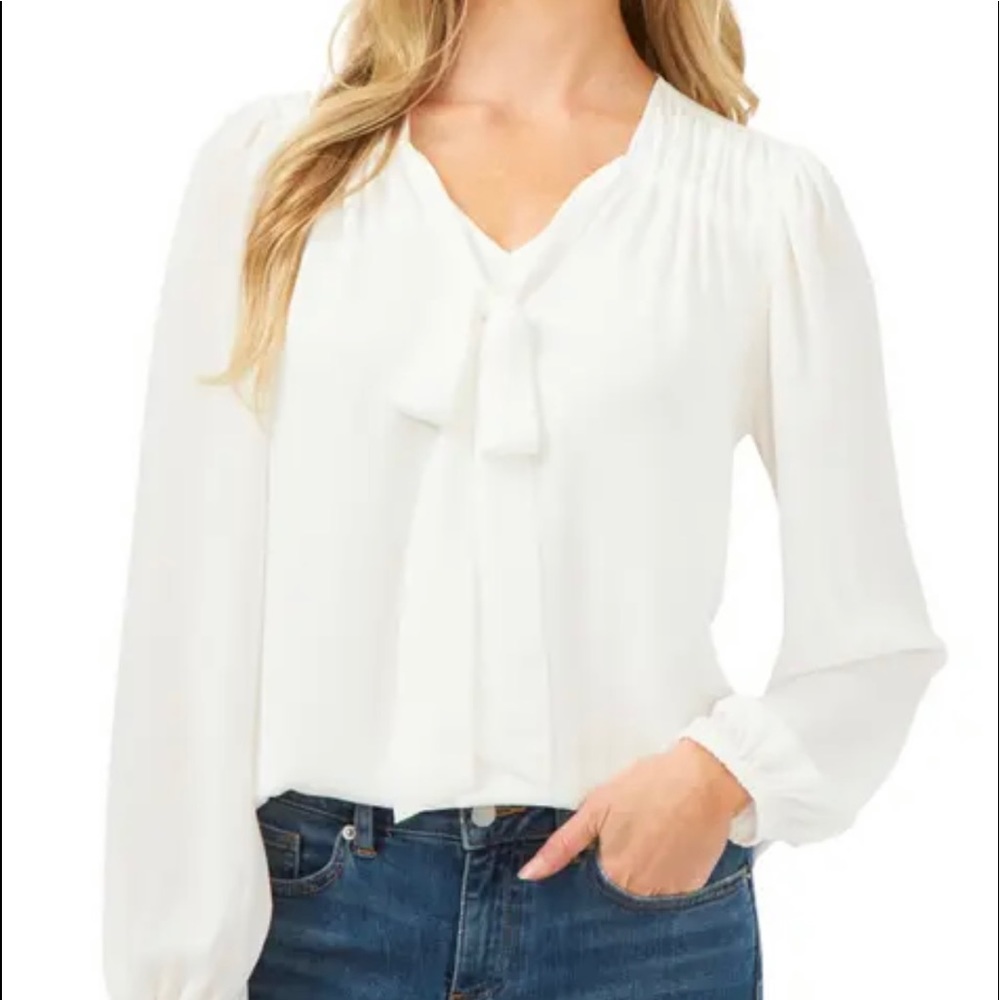 Like new Wayf button down top